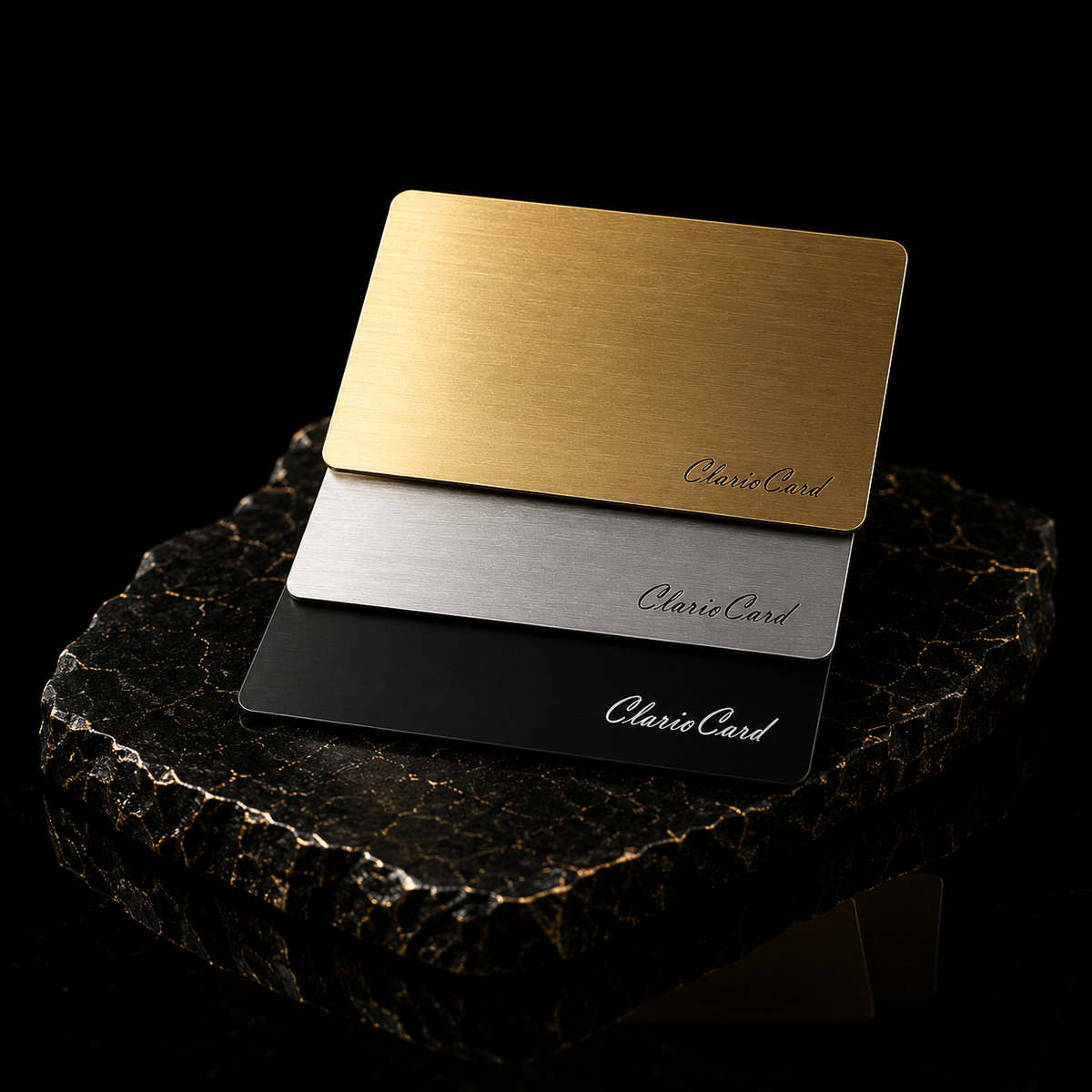Carte de Visite NFC ClarioCard — 3 Finitions : Noir · Argent · Or · Sans abonnement