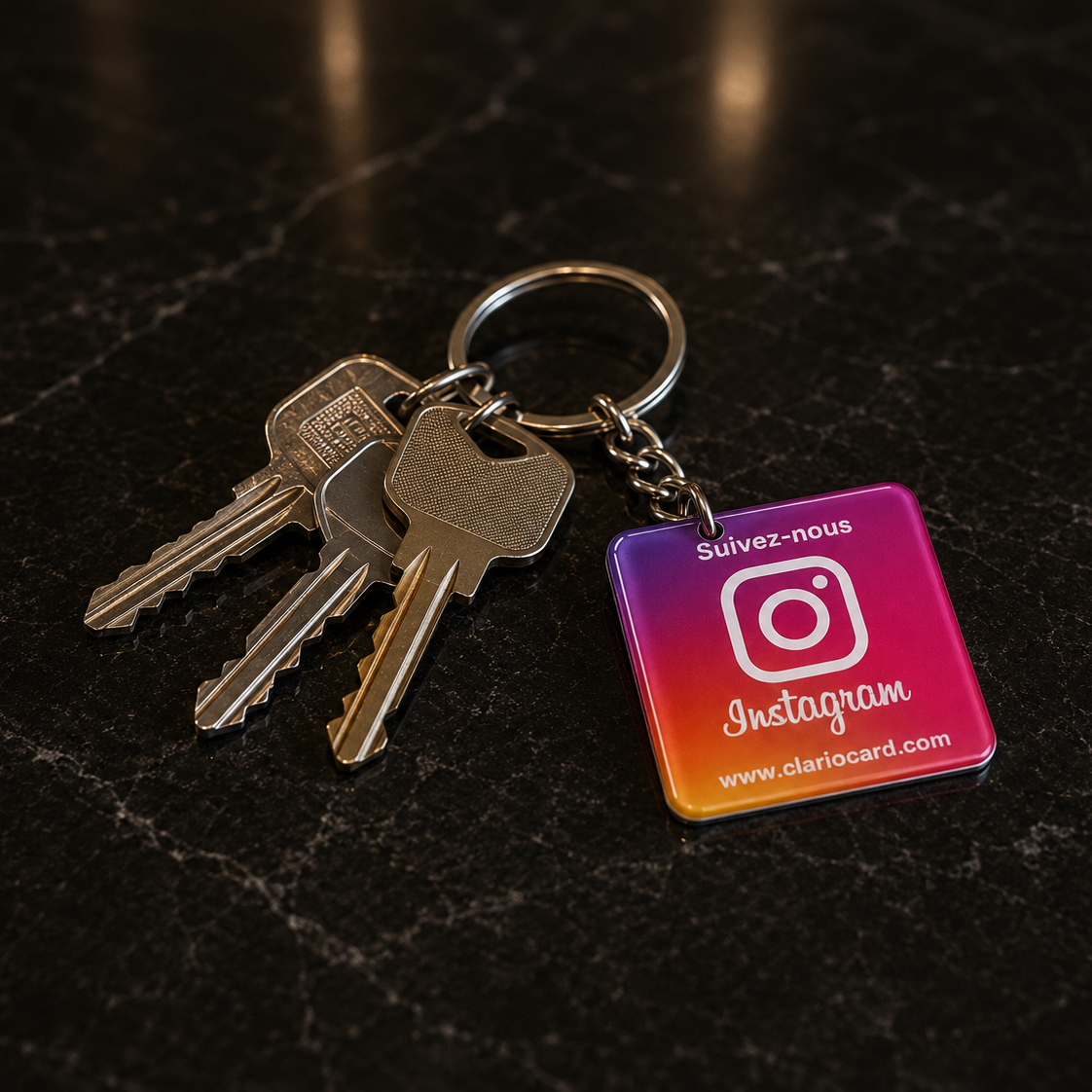 Porte-clés Instagram NFC ClarioCard — Followers en 1 tap · Sans abonnement
